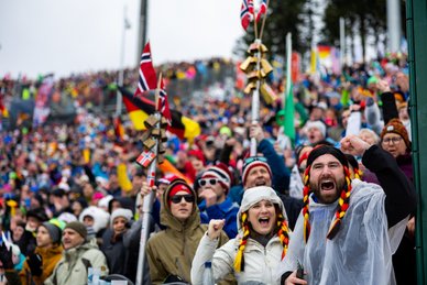 Bald können sich alle Fans Tickets sichern für den BMW IBU Weltcup Biathlon Oberhof 2024 (Foto: Christian Heilwagen) Bald können sich alle Fans Tickets sichern für den BMW IBU Weltcup Biathlon Oberhof 2024 (Foto: Christian Heilwagen)