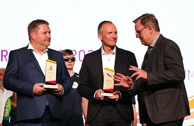Thüringens Ministerpräsident Bodo Ramelow gratulierte zum besonderen Erfolg und blickte gemeinsam mit den Organisatoren zurück auf die beiden Weltmeisterschaften. Foto: Karina Heßland-Wissel Thüringens Ministerpräsident Bodo Ramelow gratulierte zum besonderen Erfolg und blickte gemeinsam mit den Organisatoren zurück auf die beiden Weltmeisterschaften. Foto: Karina Heßland-Wissel